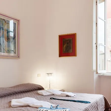 Borgo Stretto Bright * Pisa