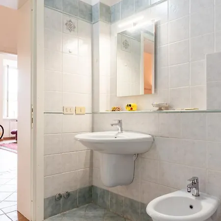 Borgo Stretto Bright